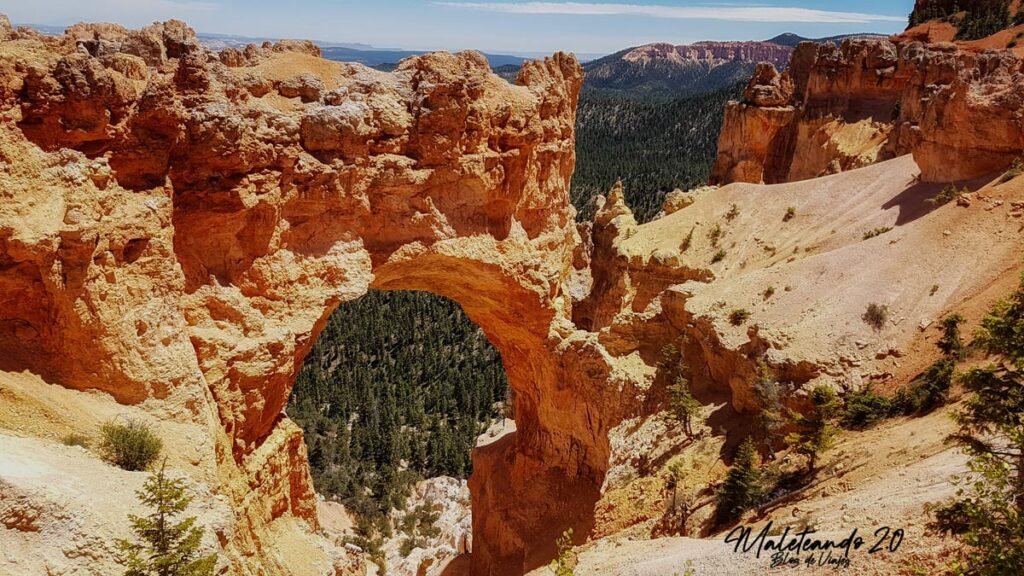 Natural Bridge, Bryce Canyon