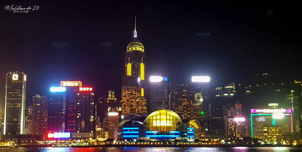 Bahía de Hong Kong de noche